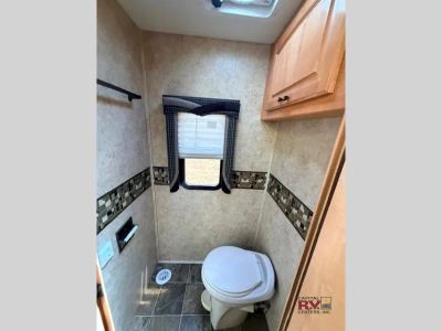 2009 Jayco Seneca HD — photo 25 view