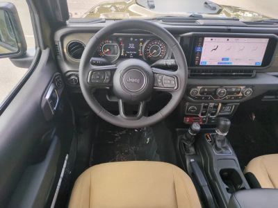 2026 Jeep Gladiator — photo 18 view