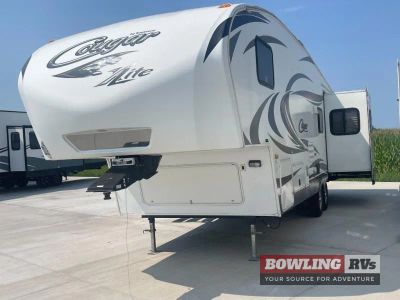 2012 Cougar X-Lite 29RES — front three-quarter view