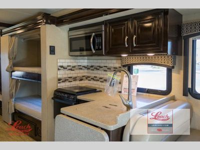 2017 Chateau 35SB - Photo 17