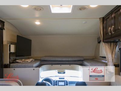 2017 Chateau 35SB - Photo 13