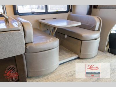 2017 Chateau 35SB - Photo 15