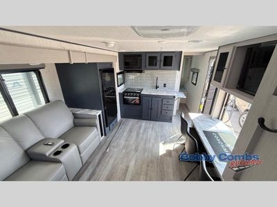 2025 Coachmen RV Apex Ultra-Lite - Photo 6