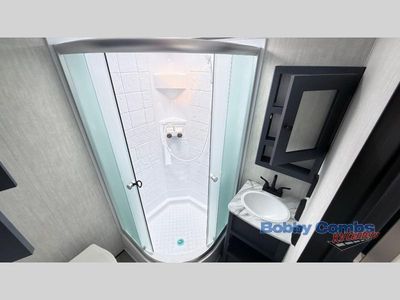 2025 Coachmen RV Apex Ultra-Lite - Photo 12