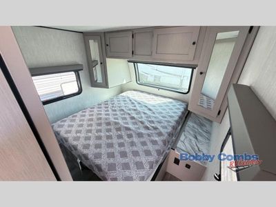 2025 Coachmen RV Apex Ultra-Lite - Photo 14