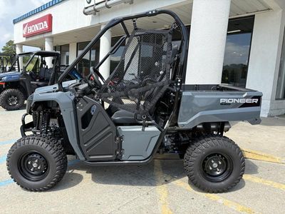 2025 Honda Pioneer 520 - Photo 5