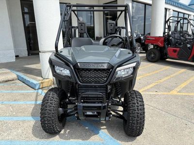 2025 Honda Pioneer 520 - Photo 3