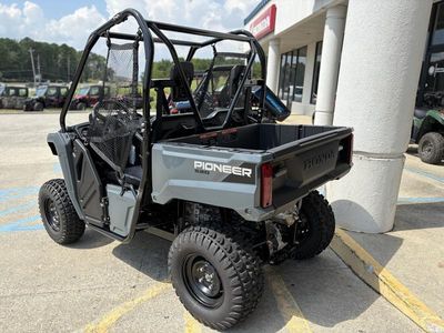 2025 Honda Pioneer 520 - Photo 4