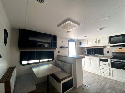 2026 VENTURE RV SIENNA - Photo 13