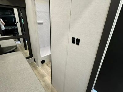 2024 Alliance Valor 21T15 — interior view