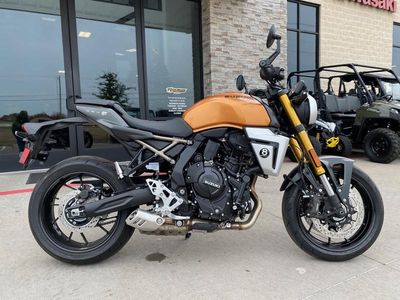 2026 Suzuki GSX-8T - Photo 8