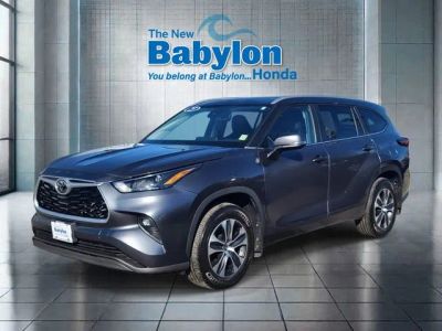 2023 Toyota Highlander - Photo 1