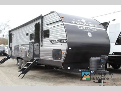 2026 Coachmen RV Catalina Legacy Edition 273DBHCK — front three-quarter view