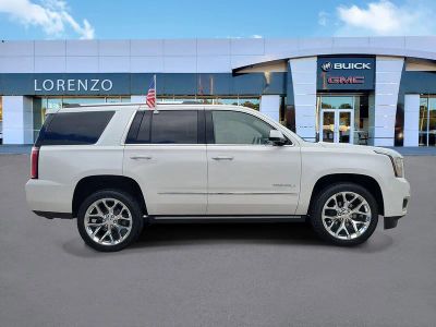 2020 GMC Yukon — interior view
