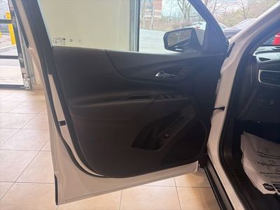 2022 Chevrolet Equinox LT - Photo 11