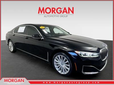2022 BMW 7 Series 740i xDrive in Jet Black — front three-quarter view