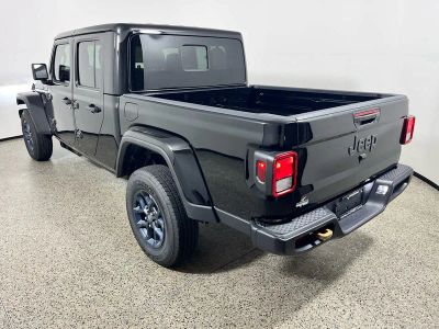 2026 Jeep Gladiator — detail view
