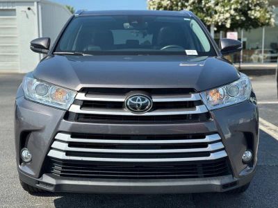 2018 Toyota Highlander — interior view