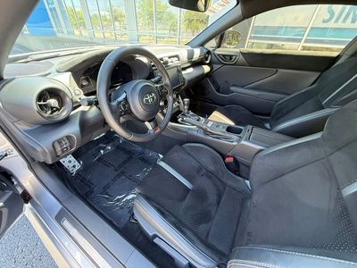 2023 Toyota GR86 - Photo 7