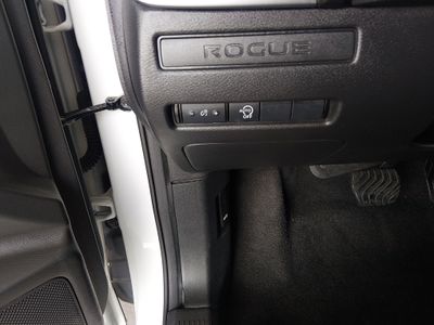 2024 Nissan Rogue — photo 13 view