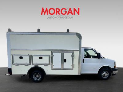 2022 Chevrolet Express 3500 — side profile view