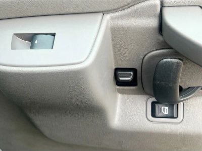 2022 Chevrolet Express 3500 — photo 26 view