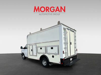 2022 Chevrolet Express 3500 — detail view