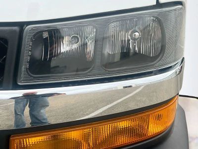 2022 Chevrolet Express 3500 — photo 9 view