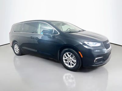 2023 Chrysler Pacifica — photo 20 view