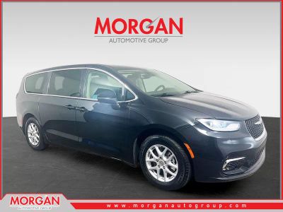 2023 Chrysler Pacifica Touring L in Black — front three-quarter view