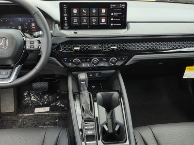 2026 Honda Accord Hybrid - Photo 10
