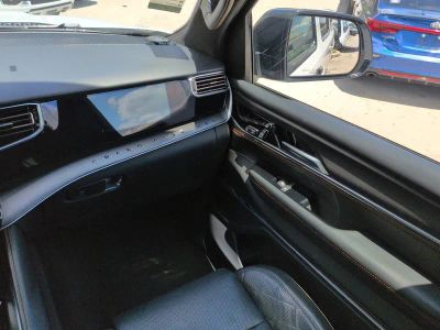 2024 Jeep Grand Wagoneer L — photo 17 view