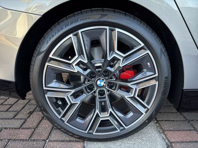 2026 BMW 5 Series 540i xDrive - Photo 18