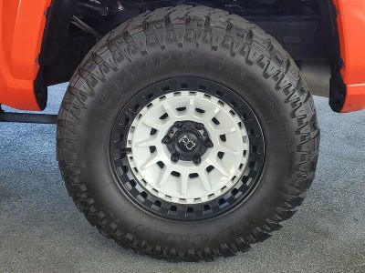 2024 Toyota Tacoma 2WD — photo 7 view