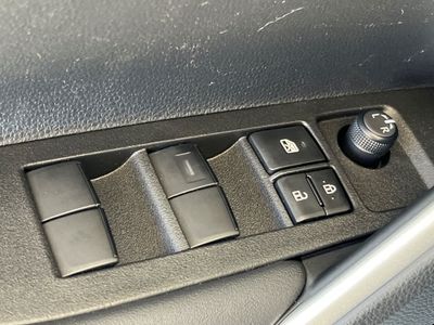 2026 Toyota Corolla Cross — photo 13 view