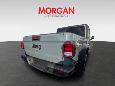 2026 Jeep Gladiator — side profile view
