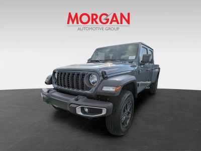 2026 Jeep Gladiator — engine compartment view