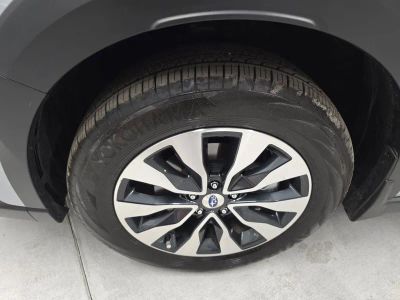 2025 Subaru Outback — photo 9 view