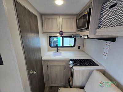 2025 Coachmen RV Catalina Summit Series 7 — photo 19 view
