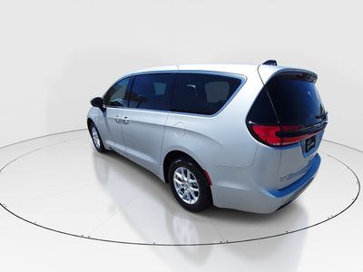 2023 Chrysler Pacifica — detail view