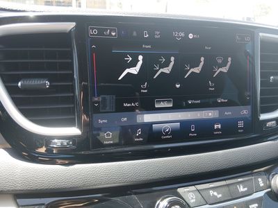 2023 Chrysler Pacifica — photo 19 view
