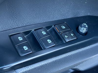 2020 Toyota Camry - Photo 13