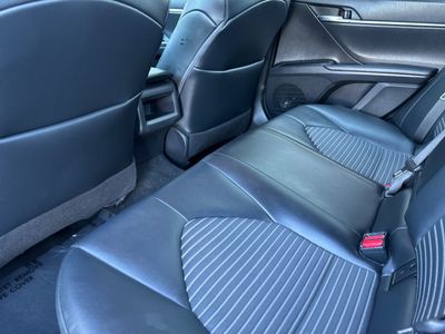 2020 Toyota Camry - Photo 4