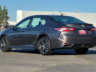 2020 Toyota Camry - Photo 7