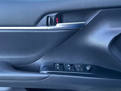 2020 Toyota Camry - Photo 12