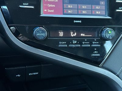 2020 Toyota Camry - Photo 21