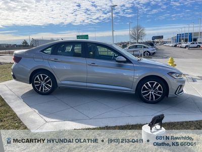 2025 Volkswagen Jetta - Photo 18