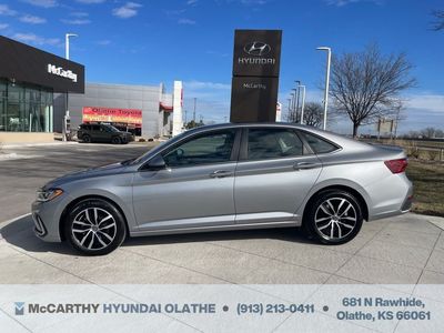 2025 Volkswagen Jetta - Photo 14