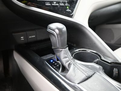 2026 2019 Toyota Camry L Sedan - Photo 13