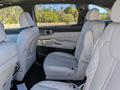 2026 Kia Sorento Hybrid — photo 17 view